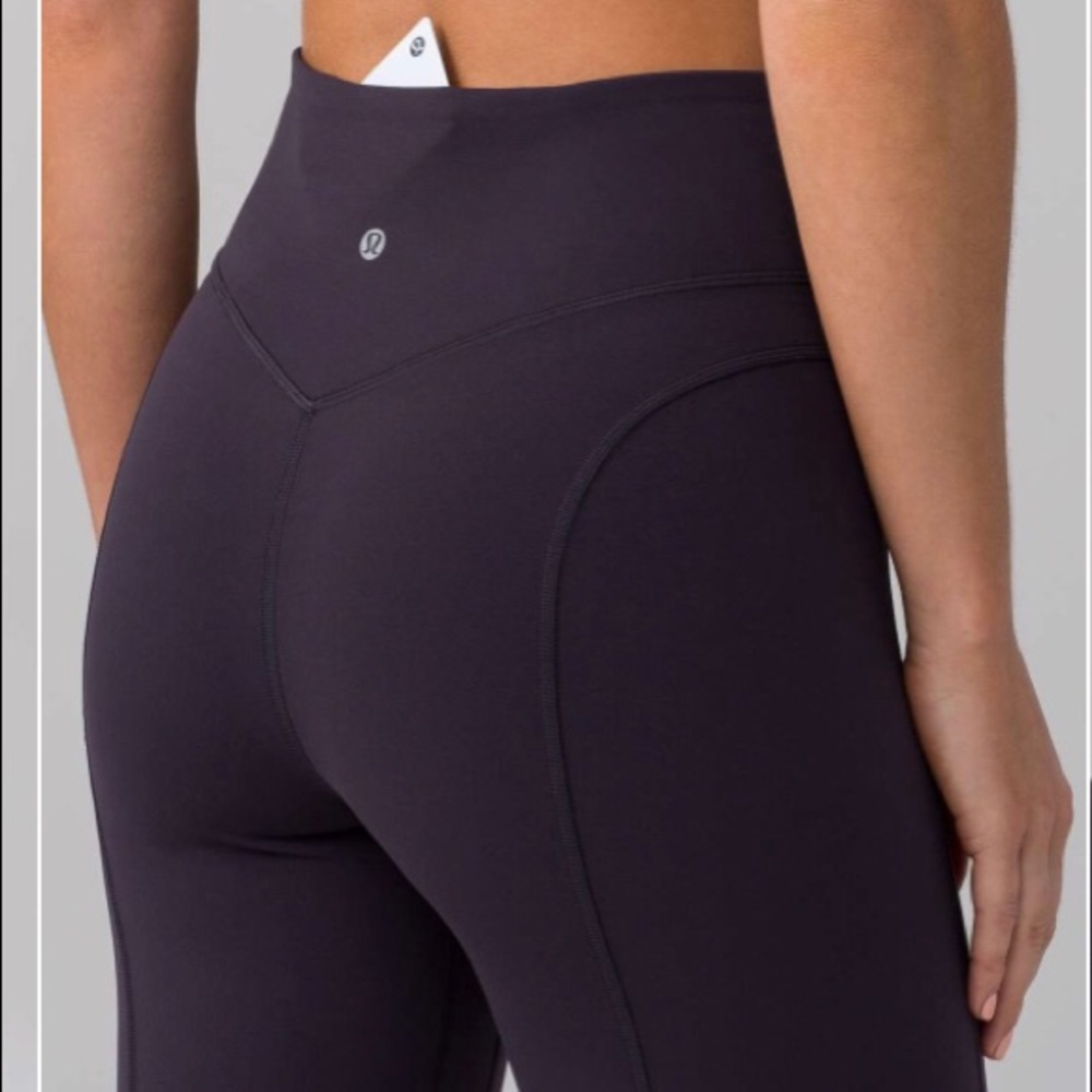 🎈 Lululemon Pushing Limits Crop 🎈 - Picture 4 of 9